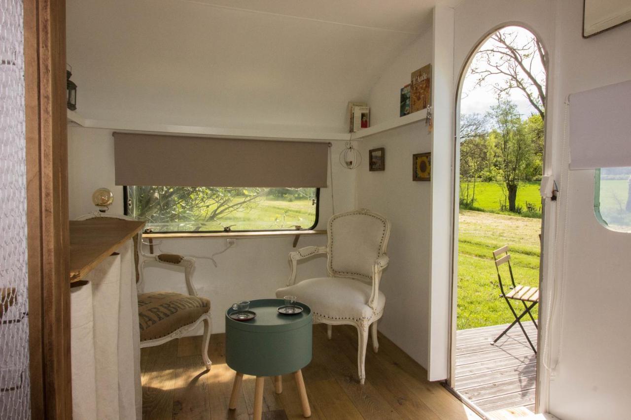 Ma Caravane Dans Les Collines Villeneuve-la-Comptal Exterior photo